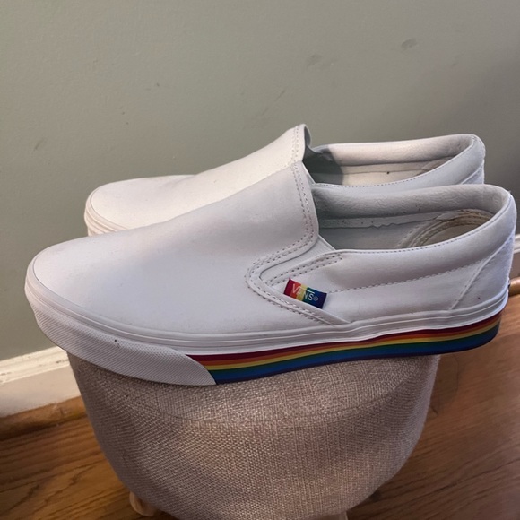 Vans - Picture 3 of 3